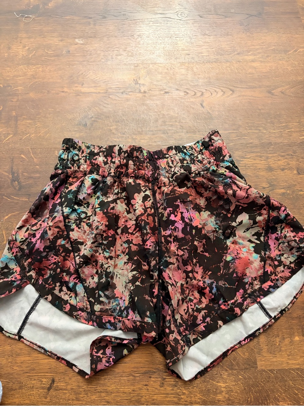 lululemon athletica track that shorts